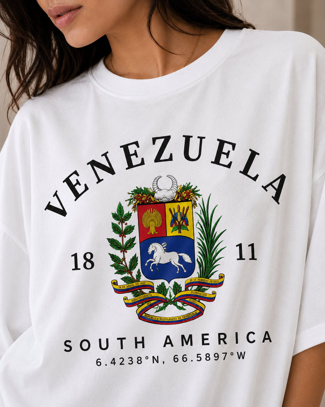 Polera Venezuela con escudo y coordenadas- UNISEX- 30% OFF