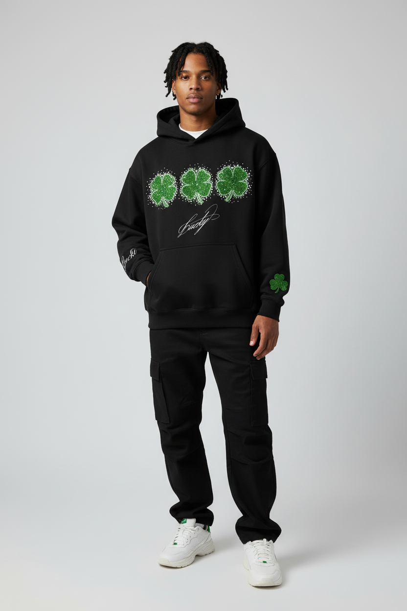 Hoodie Lucky - Frente en modelo